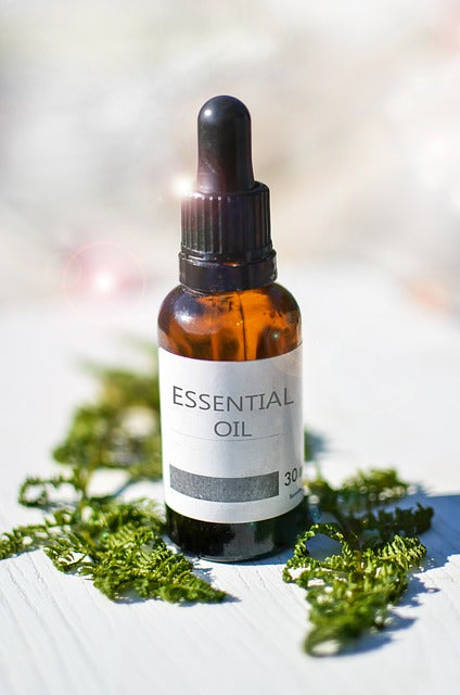 Aromatherapy and Essential Oils: Nature’s Essence in Skincare